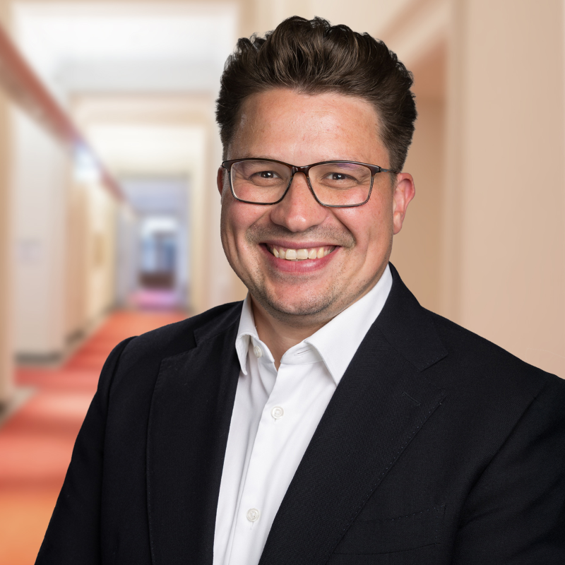 Niklas Gra�elt